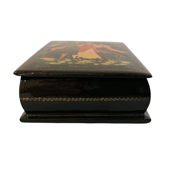 Palekh Lacquered Jewelry Box Vintage Wooden Jewelry Box Fairytale Couple Signed - Picture 7 of 10